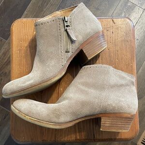 Lucky Brand Tan Suede Ankle Boots 8.5